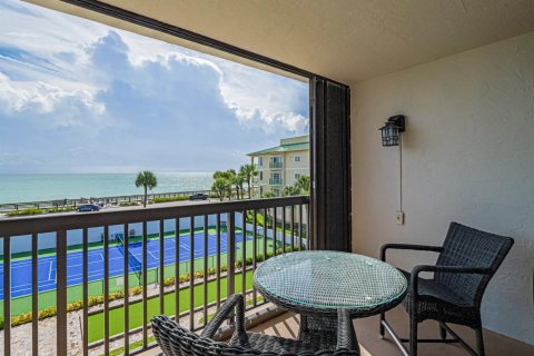 Condo in Vero Beach, Florida, 2 bedrooms № 2188371 - photo 19