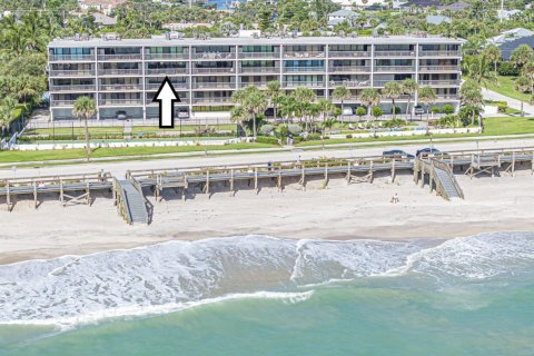 Condo in Vero Beach, Florida, 2 bedrooms № 2188371 - photo 2