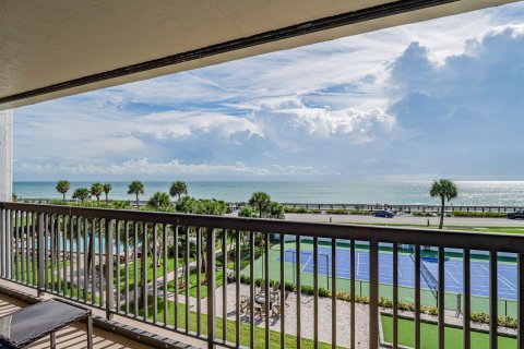 Condo in Vero Beach, Florida, 2 bedrooms № 2188371 - photo 20