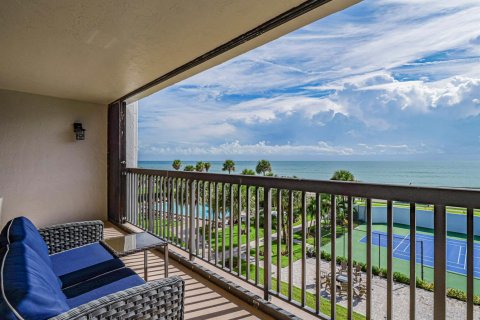 Condo in Vero Beach, Florida, 2 bedrooms № 2188371 - photo 21