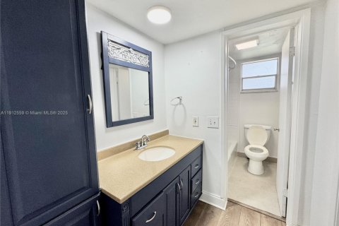 Copropriété à louer à Pembroke Pines, Floride: 1 chambre, 71.53 m2 № 1971142 - photo 11