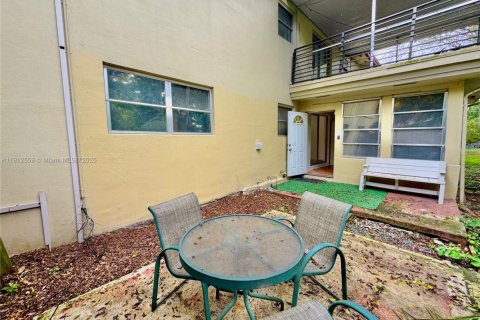 Copropriété à louer à Pembroke Pines, Floride: 1 chambre, 71.53 m2 № 1971142 - photo 17