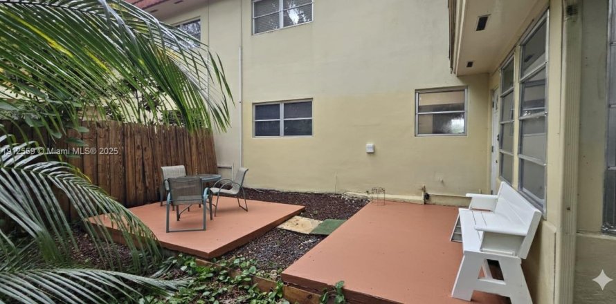 Condo à Pembroke Pines, Floride, 1 chambre  № 1971142