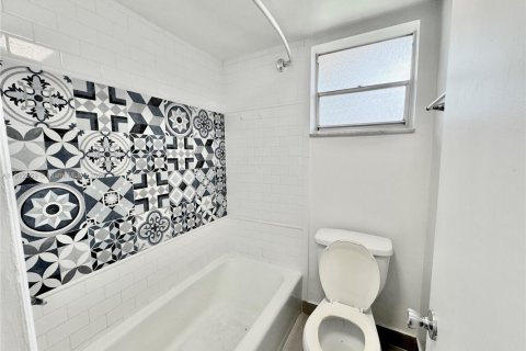 Copropriété à louer à Pembroke Pines, Floride: 1 chambre, 71.53 m2 № 1971142 - photo 12