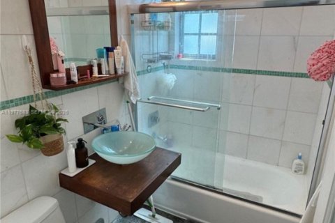 Copropriété à vendre à Miami Beach, Floride: 1 chambre, 52.58 m2 № 2044688 - photo 9