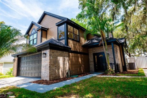 House in Oviedo, Florida 3 bedrooms, 147.16 sq.m. № 1828130 - photo 1
