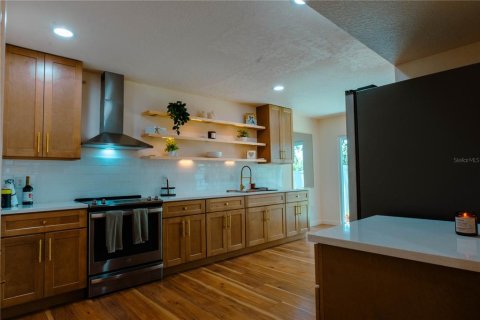 House in Oviedo, Florida 3 bedrooms, 147.16 sq.m. № 1828130 - photo 3