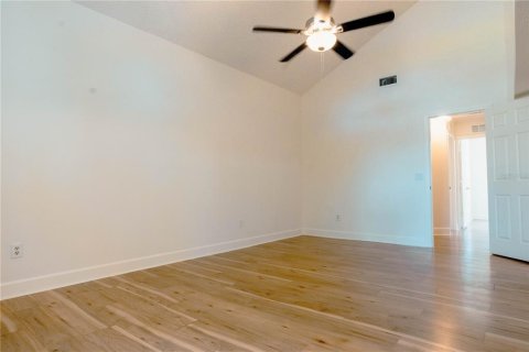 House in Oviedo, Florida 3 bedrooms, 147.16 sq.m. № 1828130 - photo 16