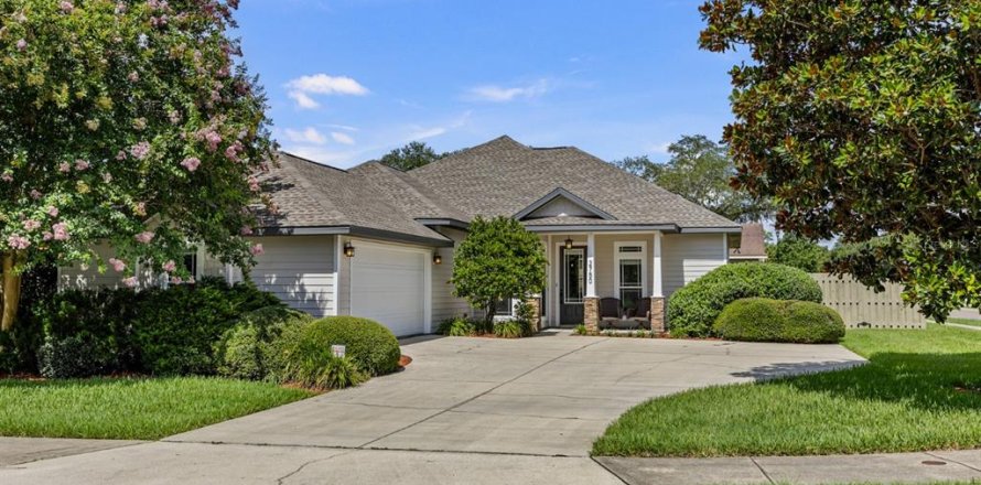 House in Newberry, Florida 3 bedrooms, 181.16 sq.m. № 1826664