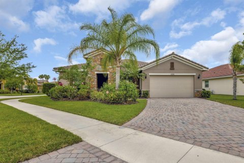 Villa ou maison à vendre à Port St. Lucie, Floride: 4 chambres, 238.39 m2 № 2087449 - photo 3