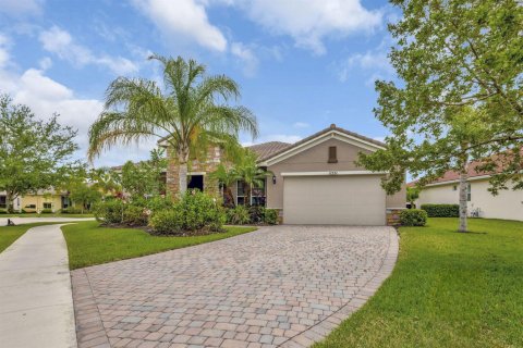 Villa ou maison à vendre à Port St. Lucie, Floride: 4 chambres, 238.39 m2 № 2087449 - photo 2