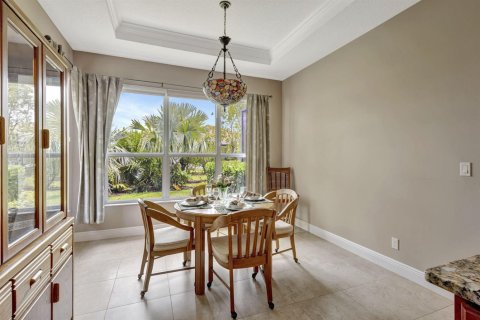 Villa ou maison à vendre à Port St. Lucie, Floride: 4 chambres, 238.39 m2 № 2087449 - photo 16