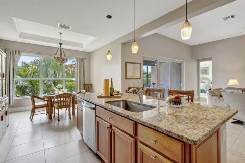 Villa ou maison à vendre à Port St. Lucie, Floride: 4 chambres, 238.39 m2 № 2087449 - photo 13