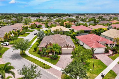 Villa ou maison à vendre à Port St. Lucie, Floride: 4 chambres, 238.39 m2 № 2087449 - photo 4