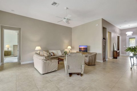Villa ou maison à vendre à Port St. Lucie, Floride: 4 chambres, 238.39 m2 № 2087449 - photo 9