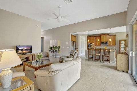 Villa ou maison à vendre à Port St. Lucie, Floride: 4 chambres, 238.39 m2 № 2087449 - photo 10