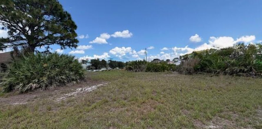 Immobilier commercial à Port St. Lucie, Floride № 2175377