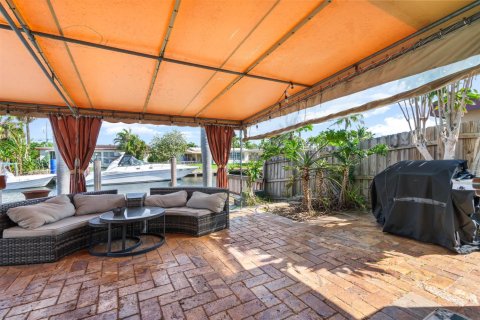 Casa en venta en Pompano Beach, Florida, 3 dormitorios, 127.46 m2 № 2175455 - foto 18