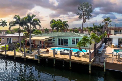 Casa en Pompano Beach, Florida 3 dormitorios, 127.46 m2 № 2175455