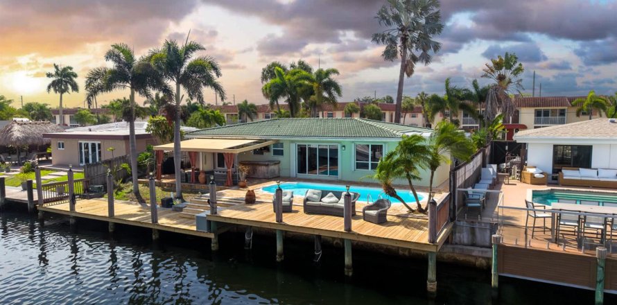 Casa en Pompano Beach, Florida 3 dormitorios, 127.46 m2 № 2175455