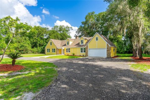 House in Orange City, Florida 5 bedrooms, 390.19 sq.m. № 1843716 - photo 3