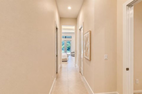 House in Sarasota, Florida 5 bedrooms, 281.77 sq.m. № 2228070 - photo 25