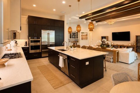 House in Sarasota, Florida 5 bedrooms, 281.77 sq.m. № 2228070 - photo 9