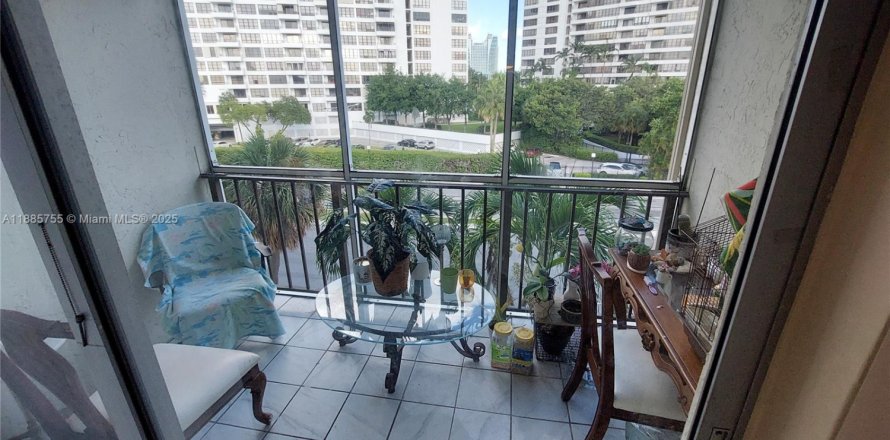 Condo à Hallandale Beach, Floride, 1 chambre  № 2013654