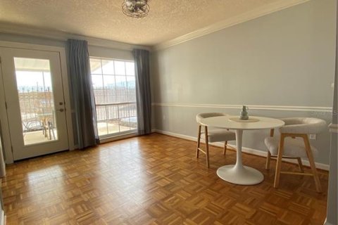 Touwnhouse à louer à Orlando, Floride: 2 chambres, 124.86 m2 № 2416579 - photo 13