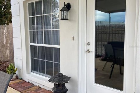 Touwnhouse à louer à Orlando, Floride: 2 chambres, 124.86 m2 № 2416579 - photo 3