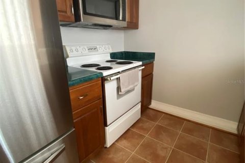 Touwnhouse à louer à Orlando, Floride: 2 chambres, 124.86 m2 № 2416579 - photo 10