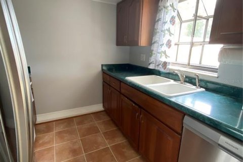 Touwnhouse à louer à Orlando, Floride: 2 chambres, 124.86 m2 № 2416579 - photo 11
