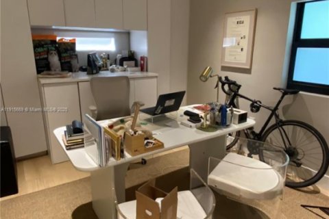 Villa ou maison à louer à Miami, Floride: 4 chambres, 136.19 m2 № 1971783 - photo 9