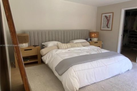 Villa ou maison à louer à Miami, Floride: 4 chambres, 136.19 m2 № 1971783 - photo 14