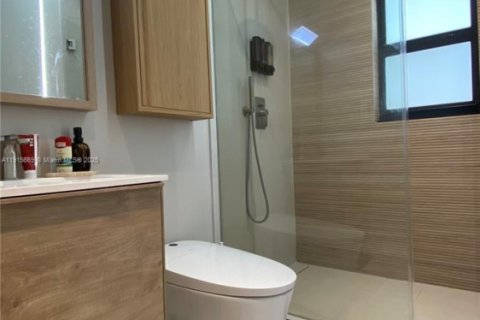 Villa ou maison à louer à Miami, Floride: 4 chambres, 136.19 m2 № 1971783 - photo 12