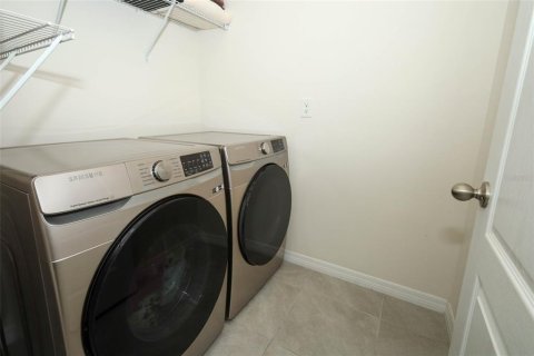 Villa ou maison à vendre à Sanford, Floride: 4 chambres, 168.25 m2 № 2347822 - photo 30