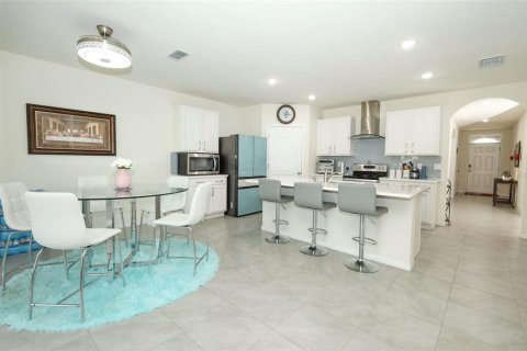 Villa ou maison à vendre à Sanford, Floride: 4 chambres, 168.25 m2 № 2347822 - photo 4