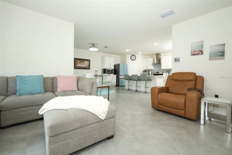 Villa ou maison à vendre à Sanford, Floride: 4 chambres, 168.25 m2 № 2347822 - photo 13