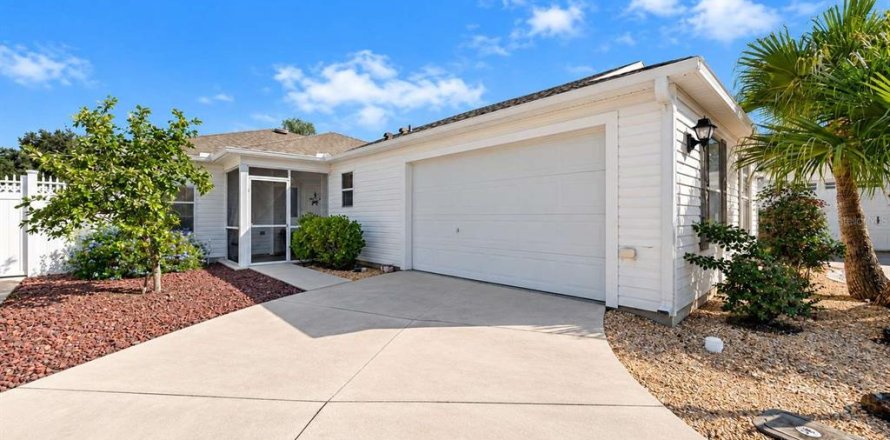 Villa ou maison à The Villages, Floride 3 chambres, 155.8 m2 № 2433163