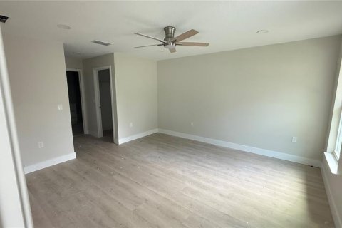 Casa en venta en Orlando, Florida, 4 dormitorios, 164.07 m2 № 1802273 - foto 12