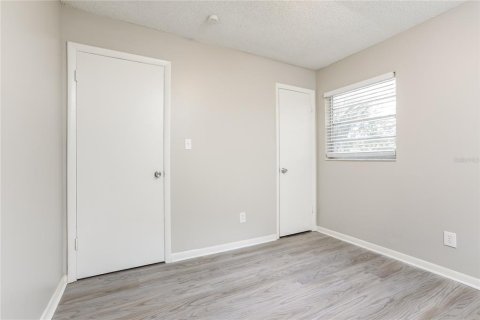 House in Sanford, Florida 4 bedrooms, 204.2 sq.m. № 1910405 - photo 11