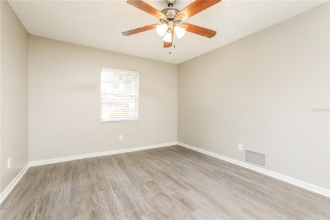 House in Sanford, Florida 4 bedrooms, 204.2 sq.m. № 1910405 - photo 8