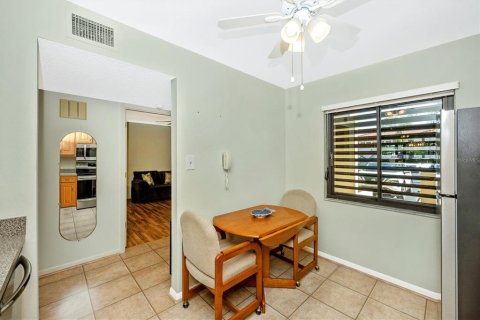 Copropriété à louer à Sarasota, Floride: 2 chambres, 98.94 m2 № 2103774 - photo 13