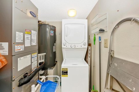 Copropriété à louer à Sarasota, Floride: 2 chambres, 98.94 m2 № 2103774 - photo 8