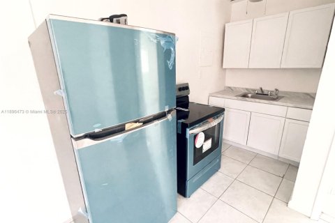 Снять в аренду виллу или дом в Халландейл-Бич, Флорида 1 спальня, № 1948895 - фото 7