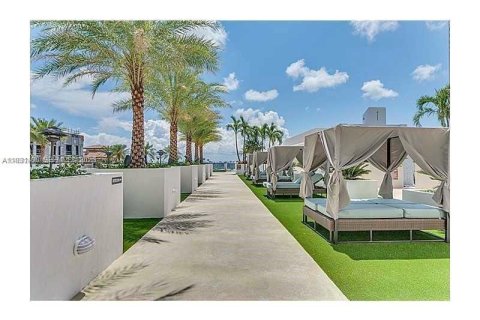 Снять в аренду кондоминиум в Майами, Флорида 3 спальни, 143.72м2, № 2034578 - фото 5