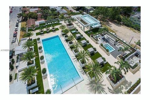 Снять в аренду кондоминиум в Майами, Флорида 3 спальни, 143.72м2, № 2034578 - фото 2