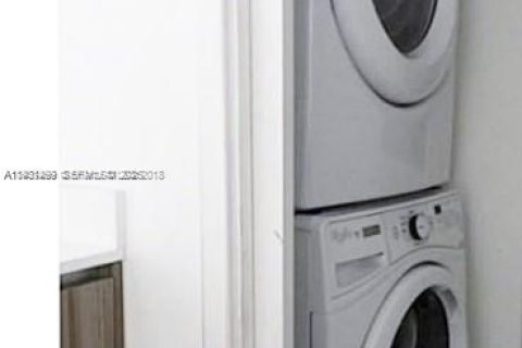 Снять в аренду кондоминиум в Майами, Флорида 3 спальни, 143.72м2, № 2034578 - фото 14