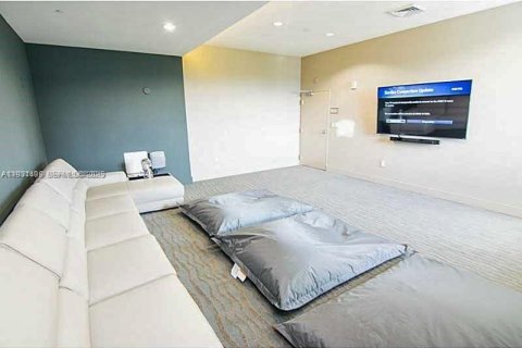 Снять в аренду кондоминиум в Майами, Флорида 3 спальни, 143.72м2, № 2034578 - фото 9