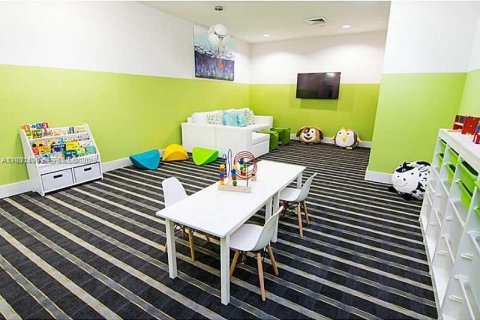 Снять в аренду кондоминиум в Майами, Флорида 3 спальни, 143.72м2, № 2034578 - фото 8